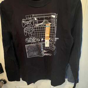 Nintendo Entertainment System Controller NES Graphic Long Sleeve T-Shirt